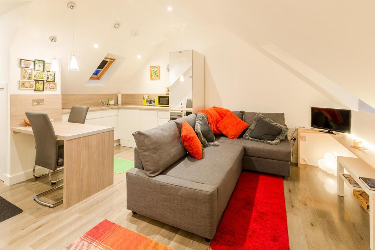 Allt Mor Rentals - Chalet With Hot Tub, And Studio Apartment No Hot Tub رويبريدج المظهر الخارجي الصورة